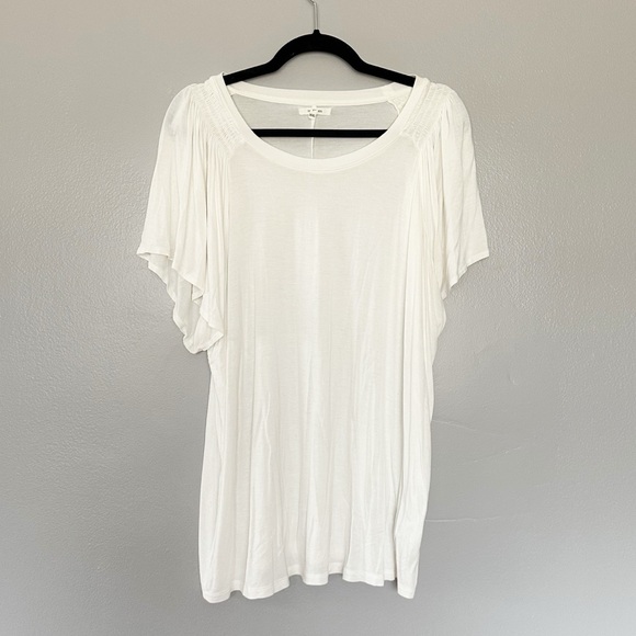 Maurices Tops - Maurices White Flutter Sleeve Top Sz XXL